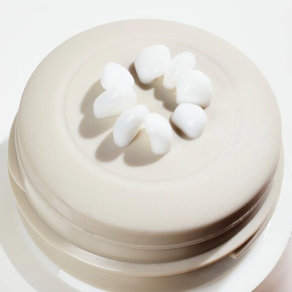 Beekman 1802 Bloom Cream Daily Face Moisturizer - NIB - Picture 3 of 3